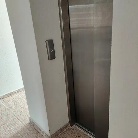 Noks Prestige Aparthotel, Ξενοδοχείο με διαμερίσματα